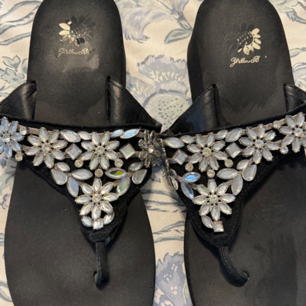 Yellow box sandals 11